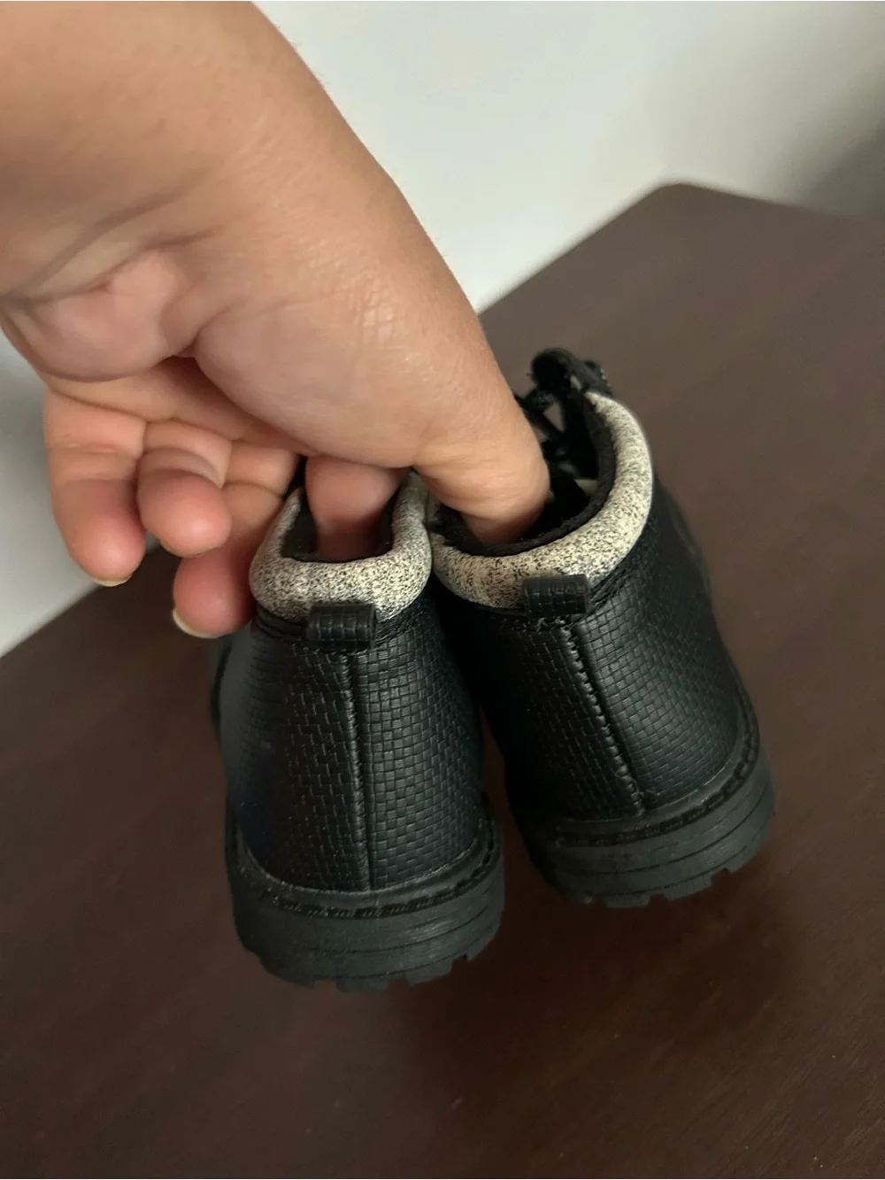 Osh Kosh B'gosh Boy's Ramon Fashion Boots Black Size US 10M